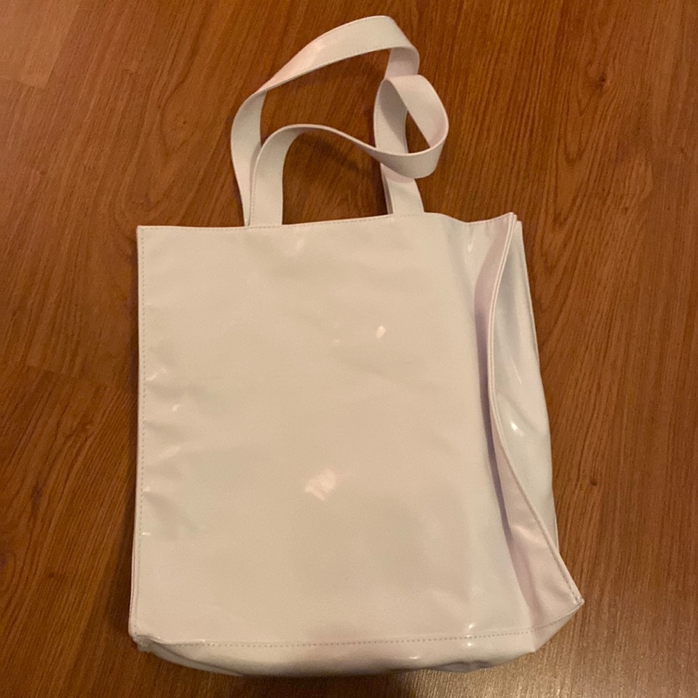 MAC Cosmetics Archie’s Girls Bag! - Picture 4 of 8